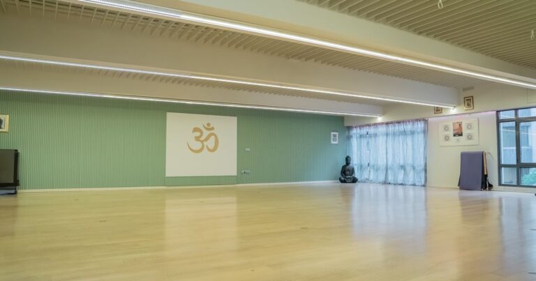 YogaOne Tuset