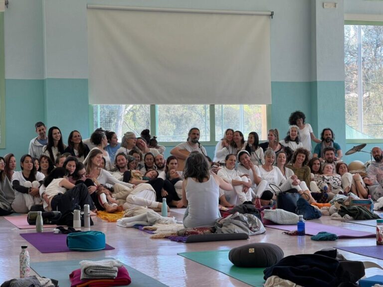 Happy Yoga