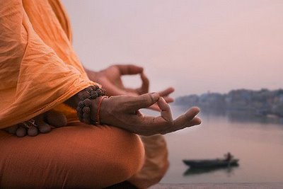Curso Superior de Yoga 2026/27 — nivel avanzado (100 h)