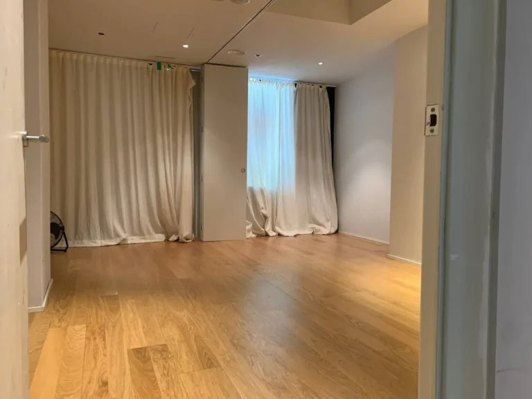 Sala pequeña del estudio Yogaia en Barcelona