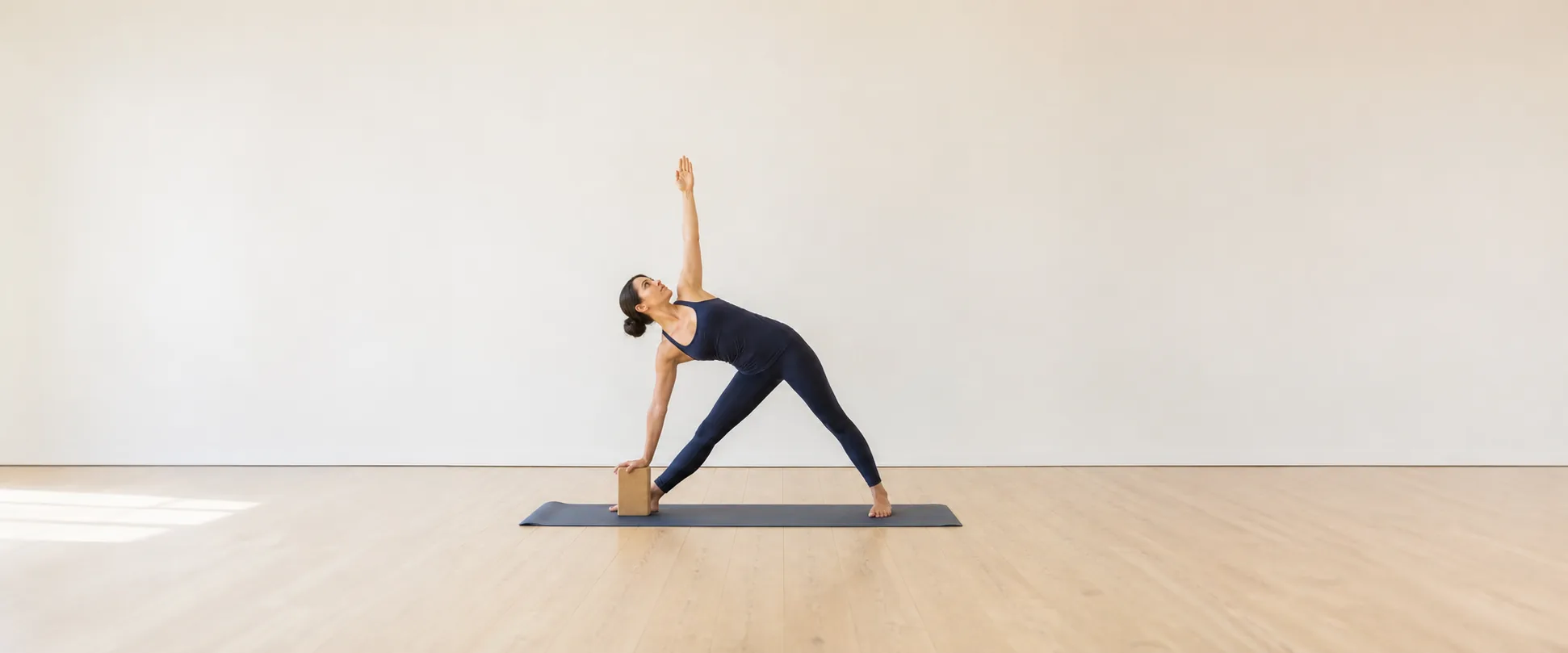 Yoga Iyengar: posturas, apoyos y cómo empezar