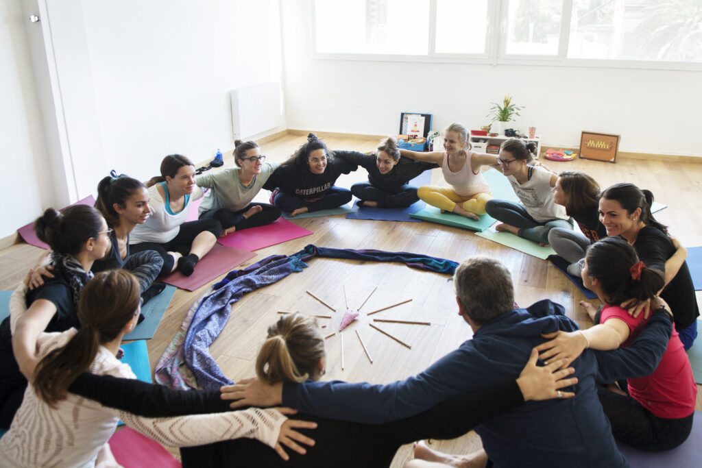 [PRESENCIAL] Formación de Yoga y Mindfulness para niños RCYT95 (Aval por Yoga Alliance International)