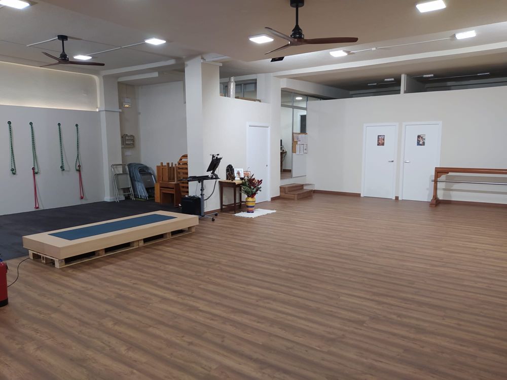 YogaElx Iyengar Yoga Centre in Elche