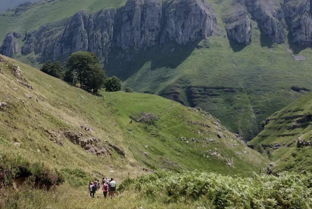 Retiro de Yoga y Senderismo en Picos de Europa · Valle de Liébana (mayo 2027)
