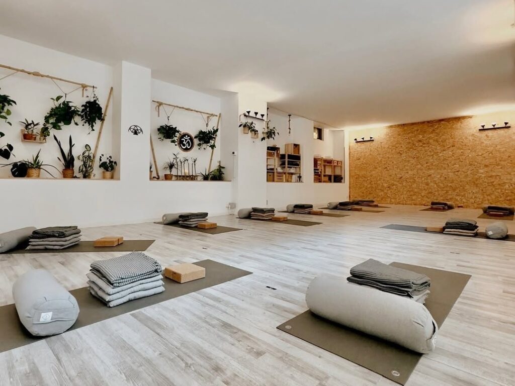 Yoga Naué · Centro de yoga en Valladolid